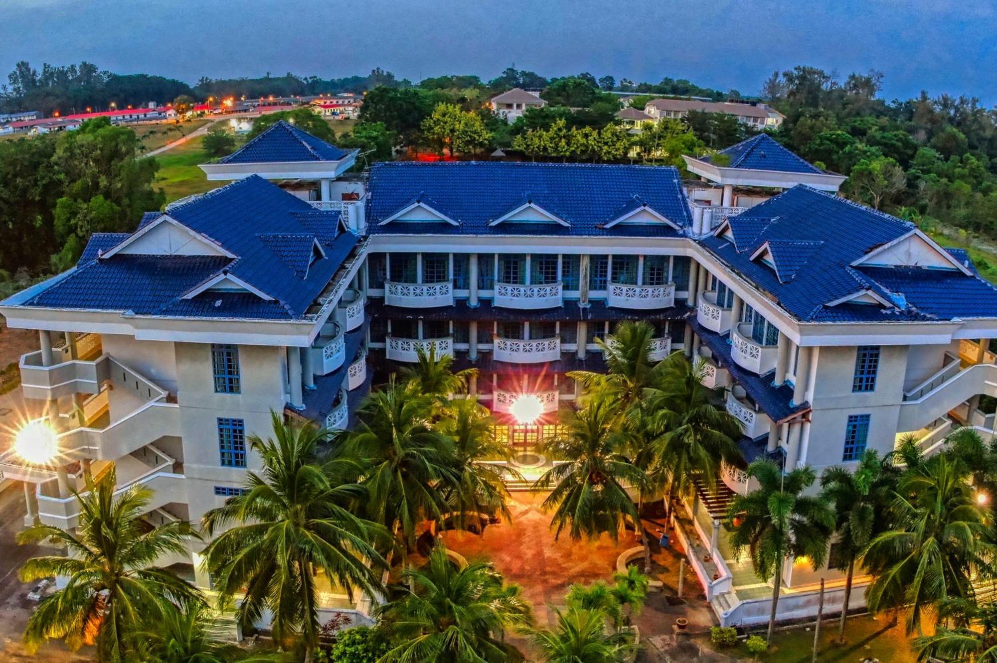 Aparthotel Long Sands Port Dickson