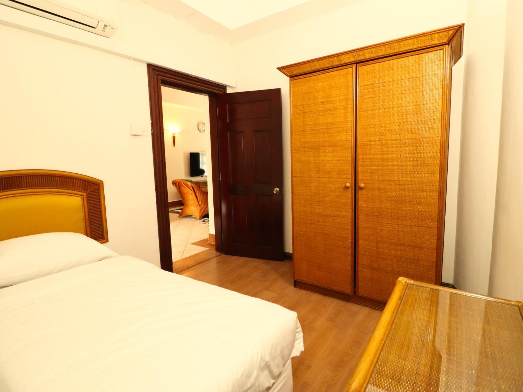 Aparthotel Long Sands Port Dickson