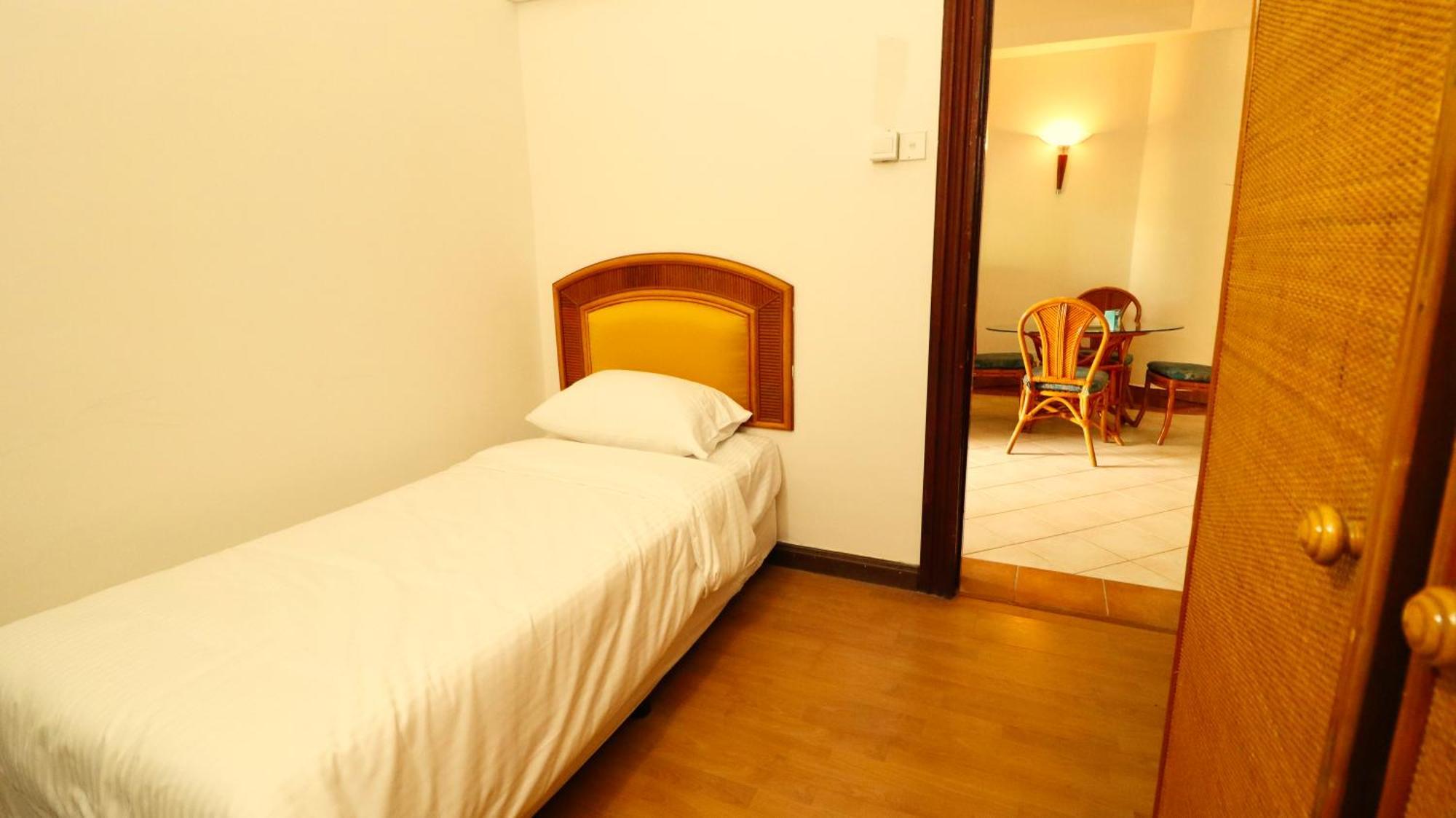 Long Sands Aparthotel