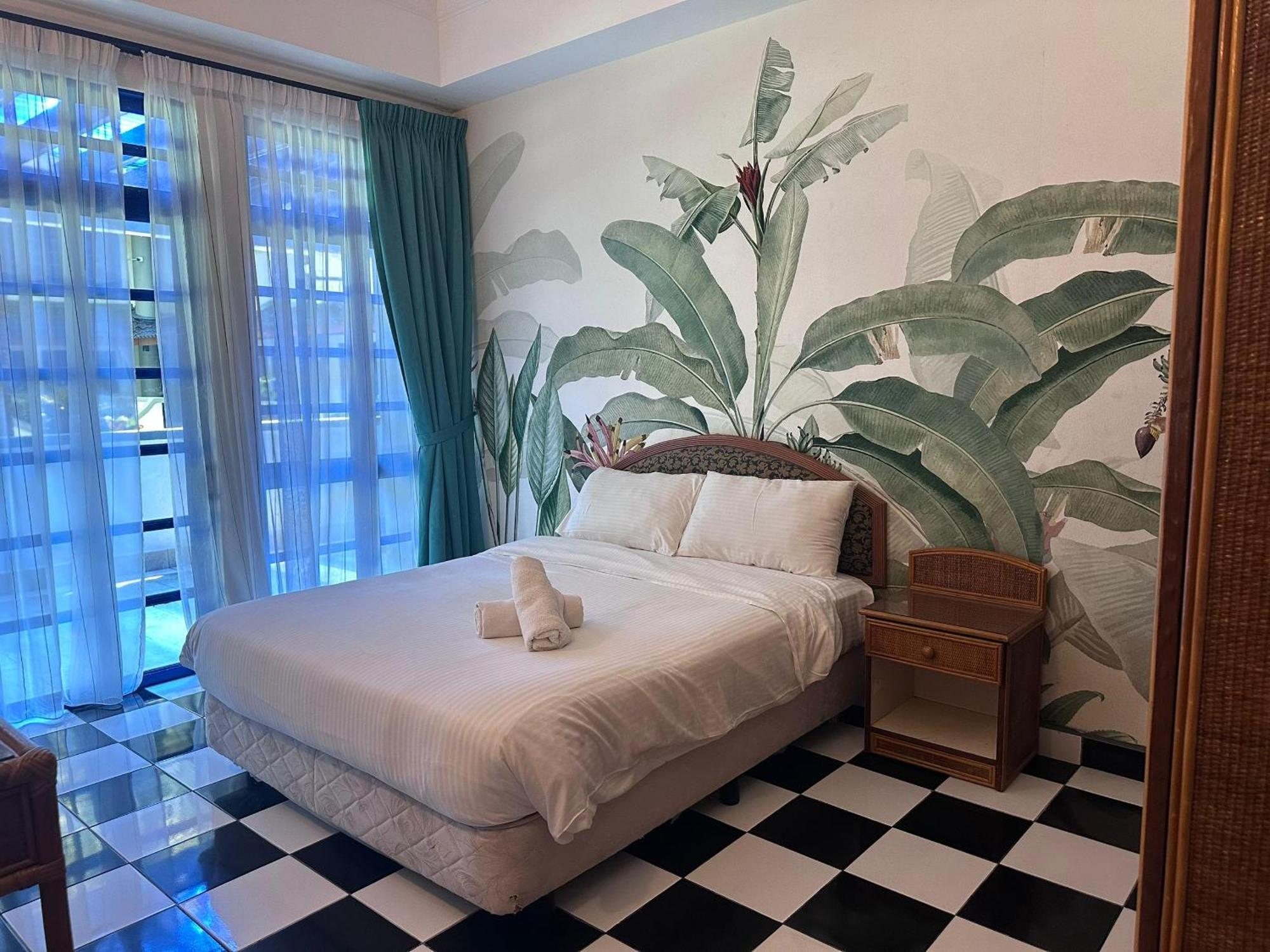 Long Sands Aparthotel